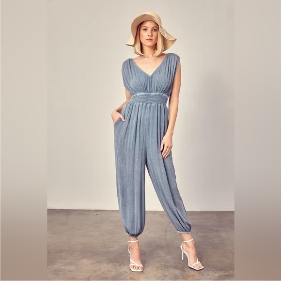 Rebel Smocked Waist Rayon Jogger Jumpsuit Pockets Medium - Picture 1 of 11